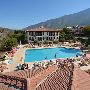 Otel Saray **