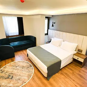 Otel Nira Boutique ****
