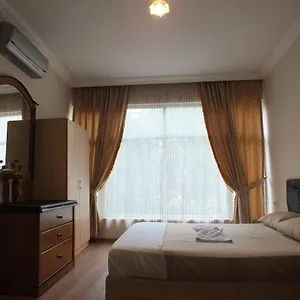 Hostel Uyar Palace 